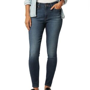 Signature by Levi Strauss Dark Blue Skinny Jeans in Size 26W Short / Petite